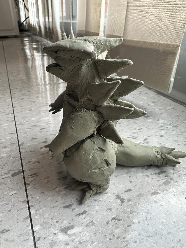 Ttar side profile (left)