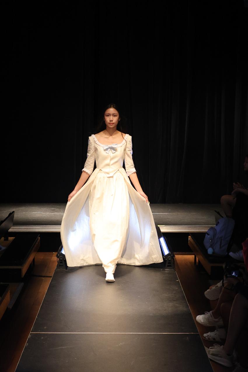 Fittings & Runway Photos for Cinematic Silhouette