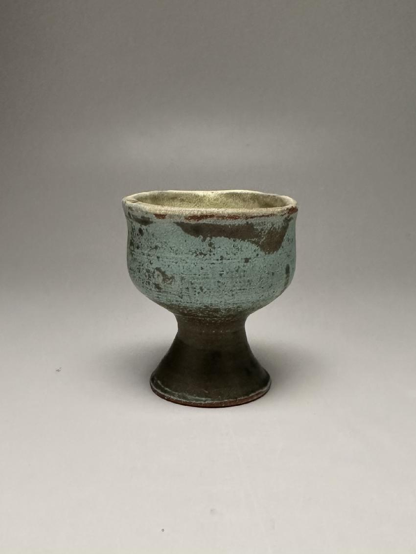 Foundation throwing glazed